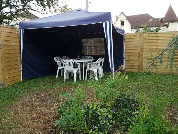 Maison Centre-Ville Calme Avec Jardin Lons-le-Saunier Buitenkant foto