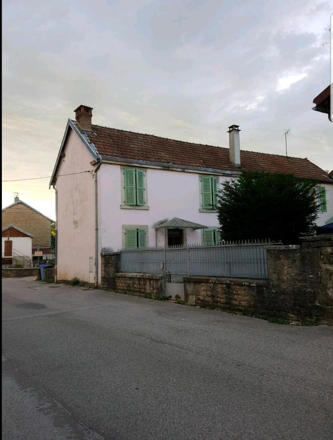 Maison Centre-Ville Calme Avec Jardin Lons-le-Saunier Buitenkant foto